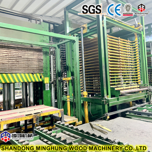 Hei&szlig;pressmaschine der Plywood Line 